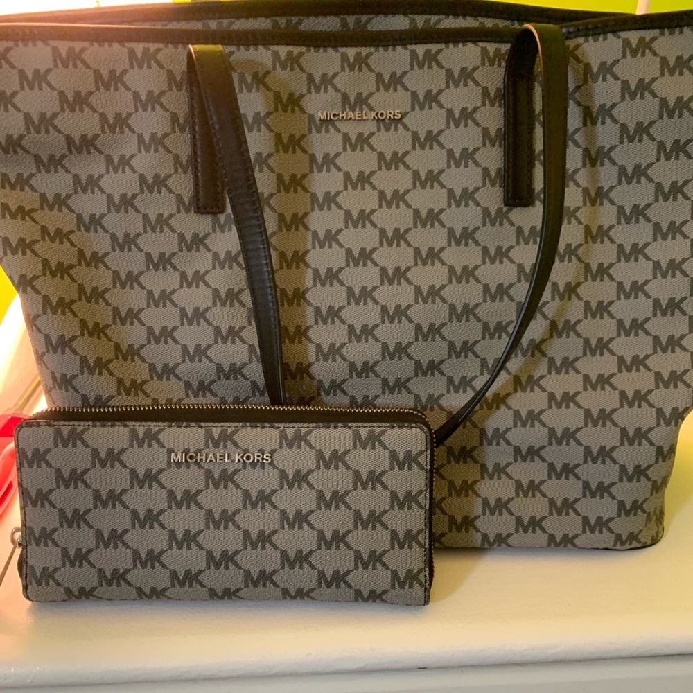 Michael Kors Handbag and Wallet
